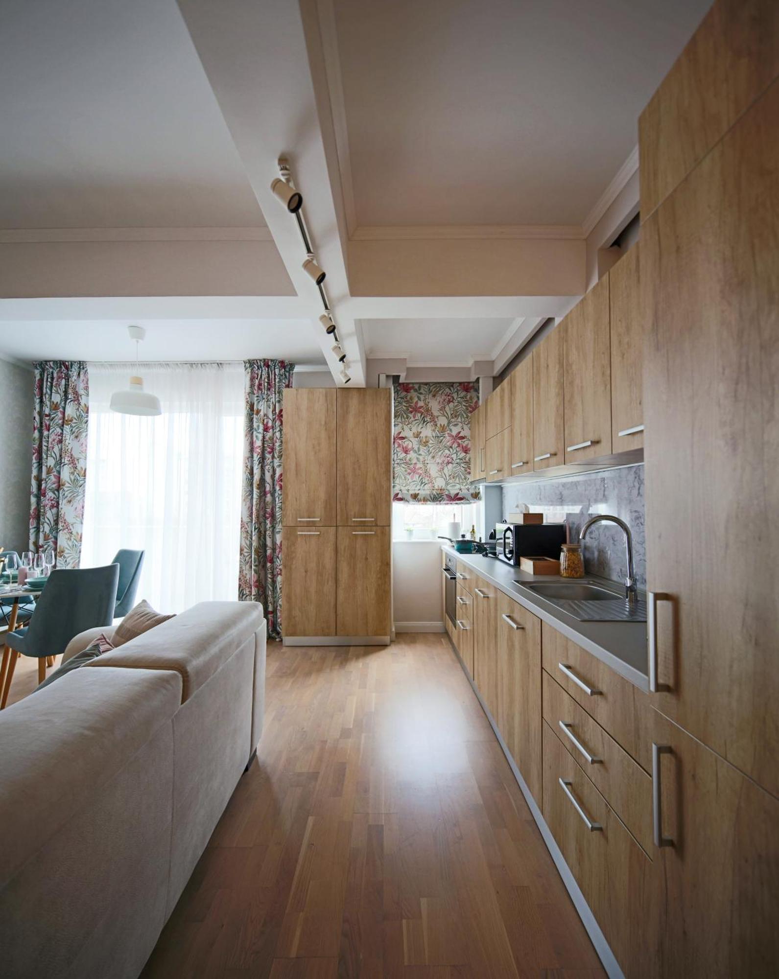קלוז'-נאפוקה Stylish Condo - Parking And Balcony מראה חיצוני תמונה